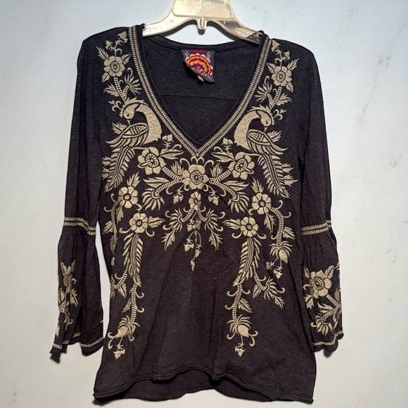 Johnny Was Tops - Johnny Was V-Neck Top Gray Cream Bird Embroidery Bell Sleeves Small